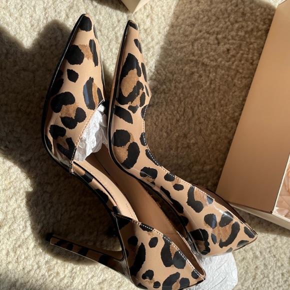 BCBG leopard print d’orsay heels sz 7 - Picture 4 of 7